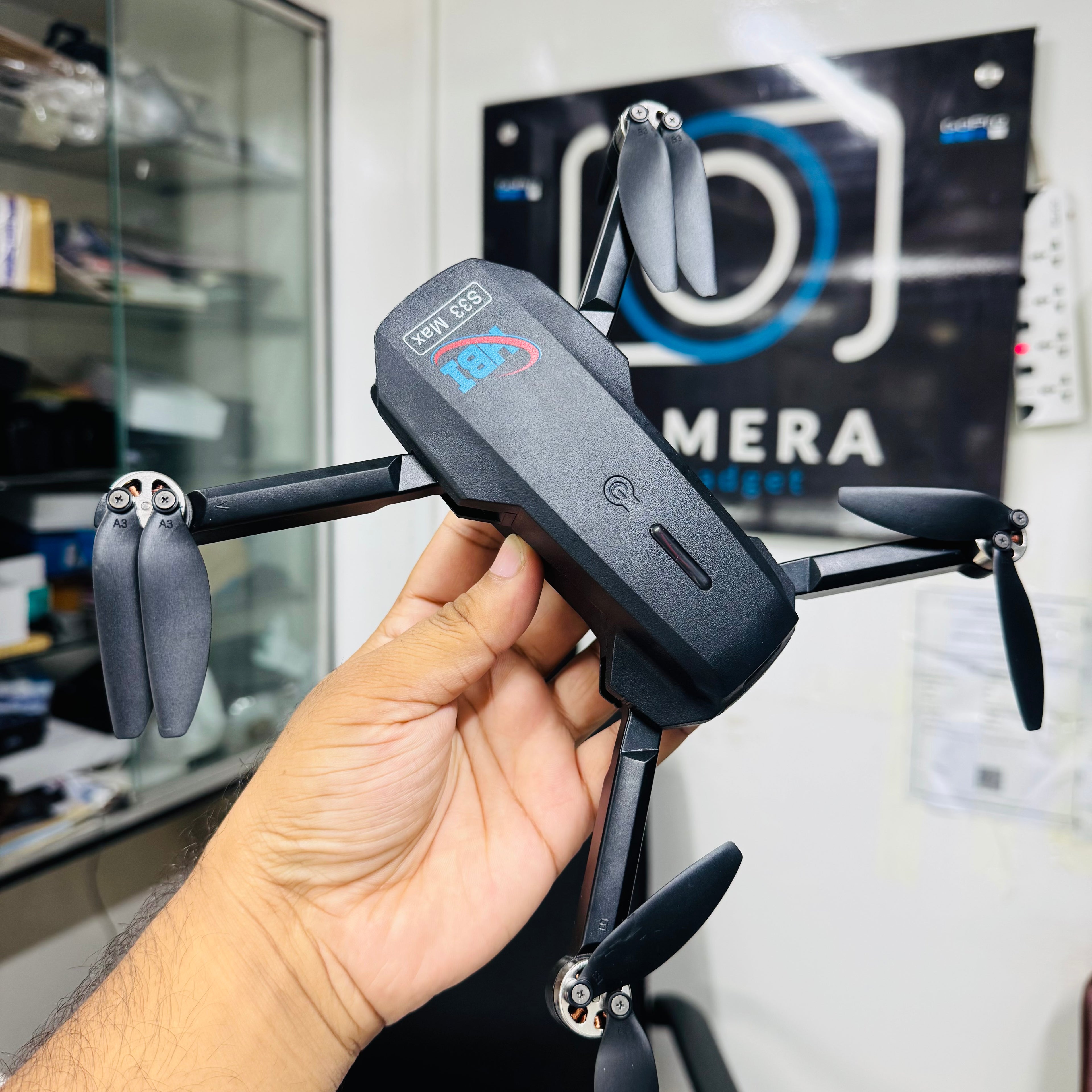 S33 max Brushless Motor Drone